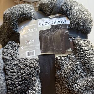 Member's Mark Oversized Cozy Throw - Gray